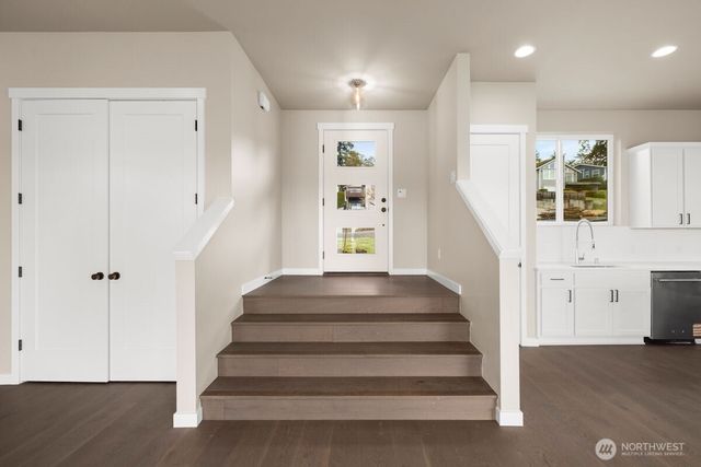 2216 Cleven Park Road, Camano Island, WA 98282