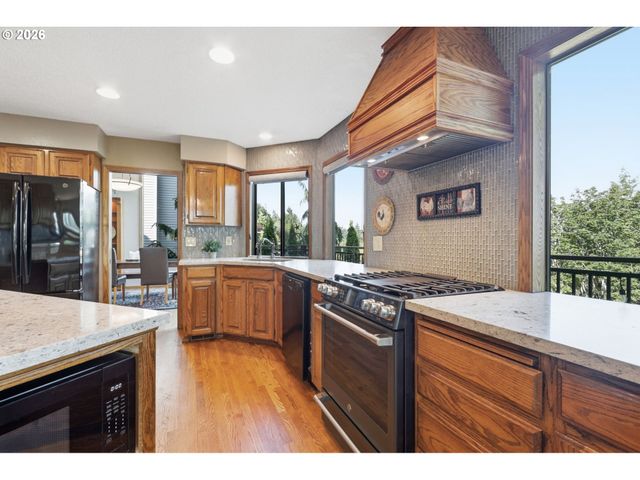 7823 Se 140TH Dr, Portland, OR 97236