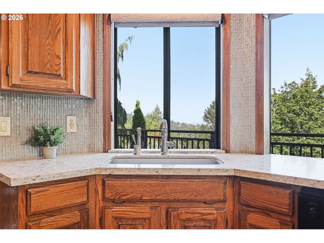 7823 Se 140TH Dr, Portland, OR 97236