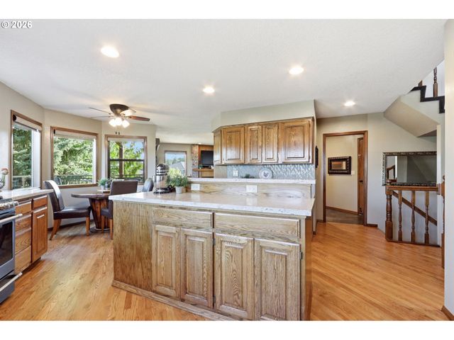 7823 Se 140TH Dr, Portland, OR 97236
