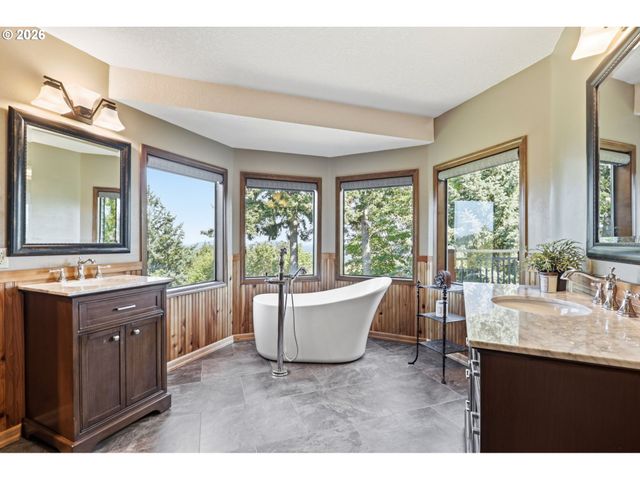 7823 Se 140TH Dr, Portland, OR 97236