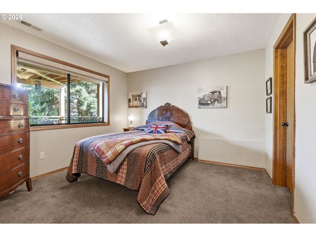 7823 Se 140TH Dr, Portland, OR 97236