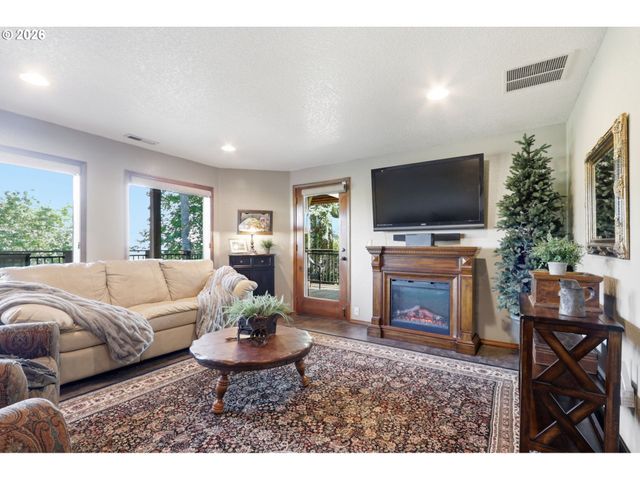 7823 Se 140TH Dr, Portland, OR 97236