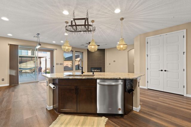 6028 Hardin Drive SE, Albuquerque, NM 87106