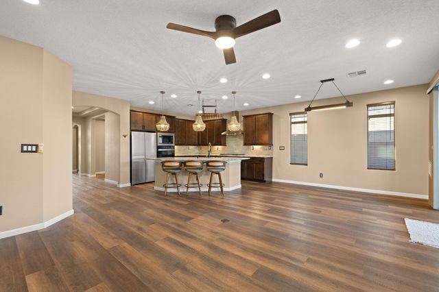 6028 Hardin Drive SE, Albuquerque, NM 87106