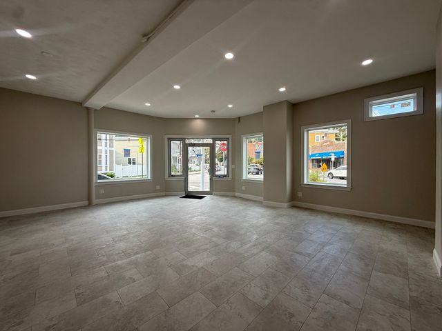 21 Ford St 1, Boston, MA 02128