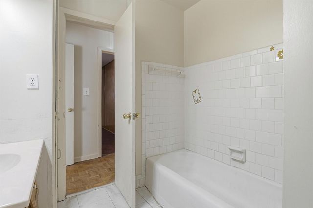 5215 Grace Point Lane, Houston, TX 77048