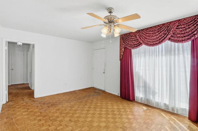 5215 Grace Point Lane, Houston, TX 77048