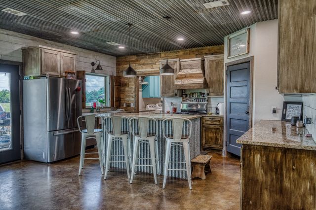 1850 Lcr 439, Mexia, TX 76667