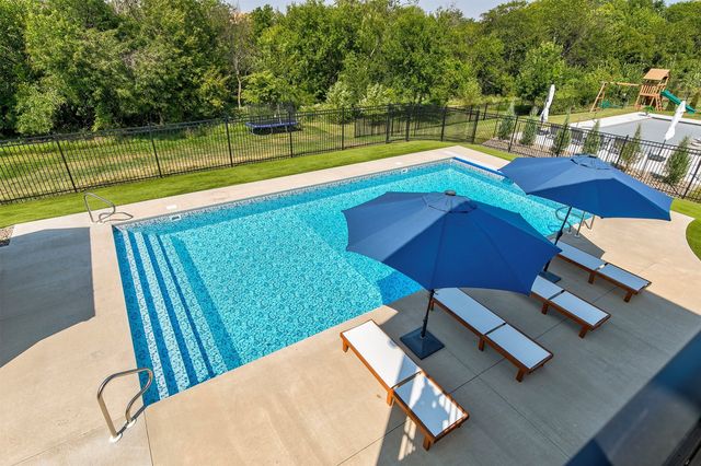 3612 NW 178th Court, Clive, IA 50325