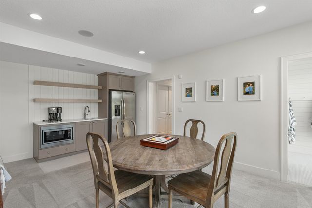 3612 NW 178th Court, Clive, IA 50325