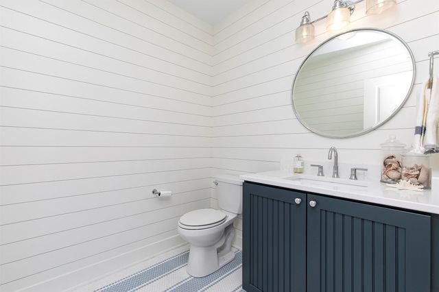 3612 NW 178th Court, Clive, IA 50325