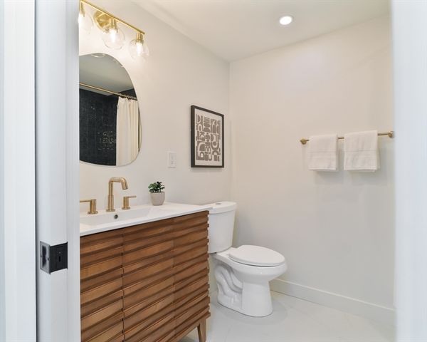 8 Emily Road, Framingham, MA 01701