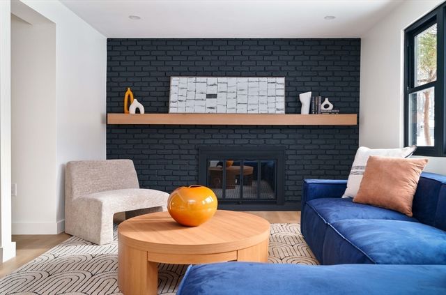 8 Emily Road, Framingham, MA 01701