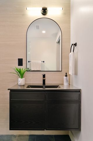 8 Emily Road, Framingham, MA 01701