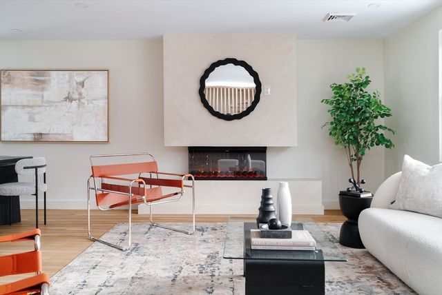 8 Emily Road, Framingham, MA 01701