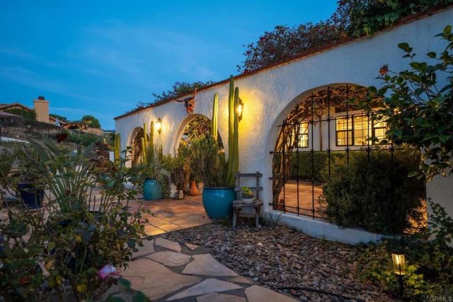 2763 W VICTORIA DR, Alpine, CA 91901