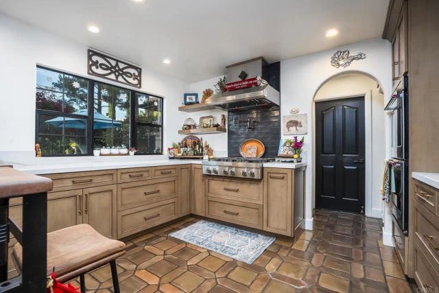 2763 W VICTORIA DR, Alpine, CA 91901
