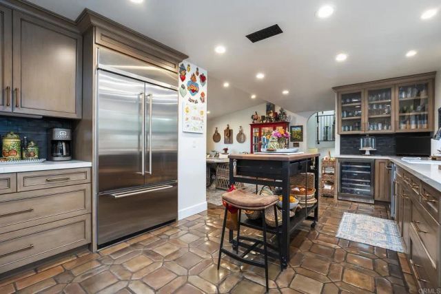 2763 W VICTORIA DR, Alpine, CA 91901