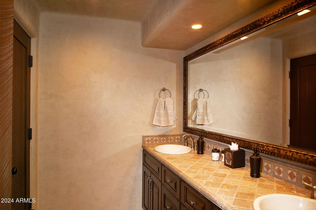 Image 32 of property listing at 10040 E HAPPY VALLEY Road 504, Scottsdale, AZ 85255
