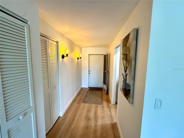 6999 W COUNTRY CLUB DRIVE N 225, Sarasota, FL 34243
