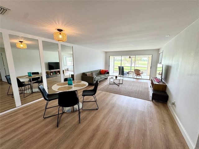 6999 W COUNTRY CLUB DRIVE N 225, Sarasota, FL 34243