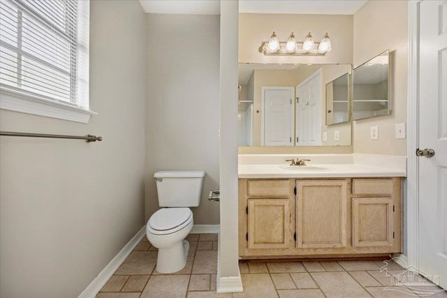 225 Wildflower Ln, Pensacola, FL 32514