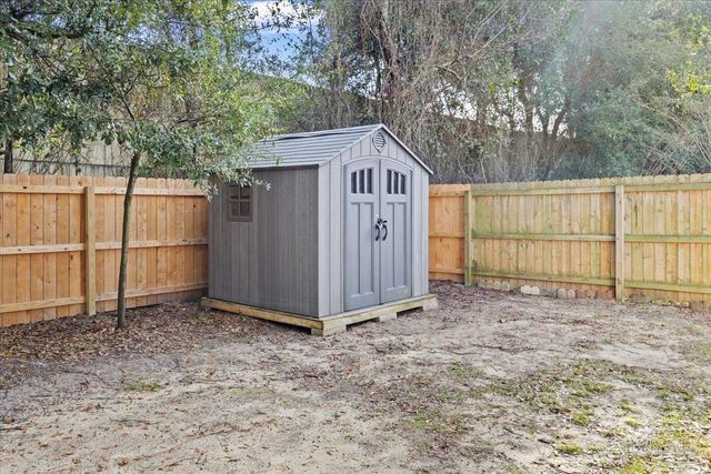 225 Wildflower Ln, Pensacola, FL 32514