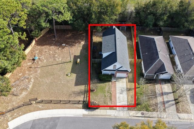 225 Wildflower Ln, Pensacola, FL 32514