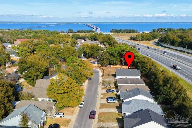 225 Wildflower Ln, Pensacola, FL 32514