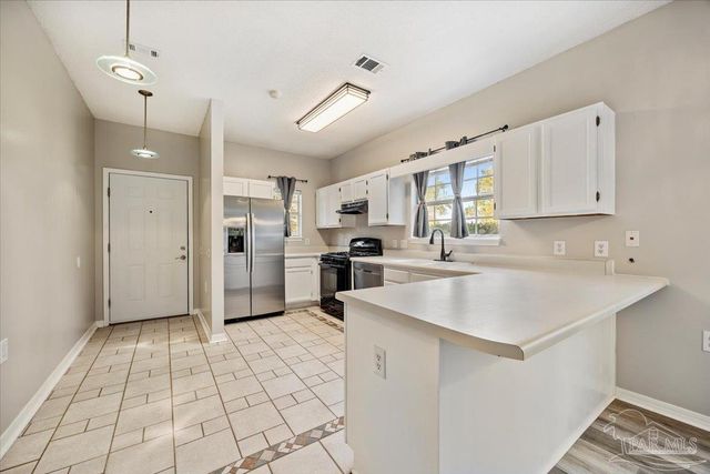 225 Wildflower Ln, Pensacola, FL 32514