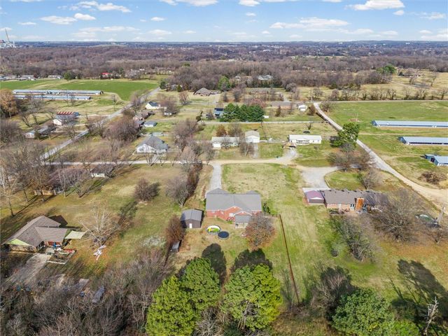 13730 Cozy Corners Road, Siloam Springs, AR 72761