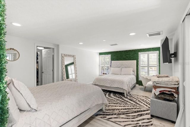 765 SIESTA KEY CIRCLE, Sarasota, FL 34242