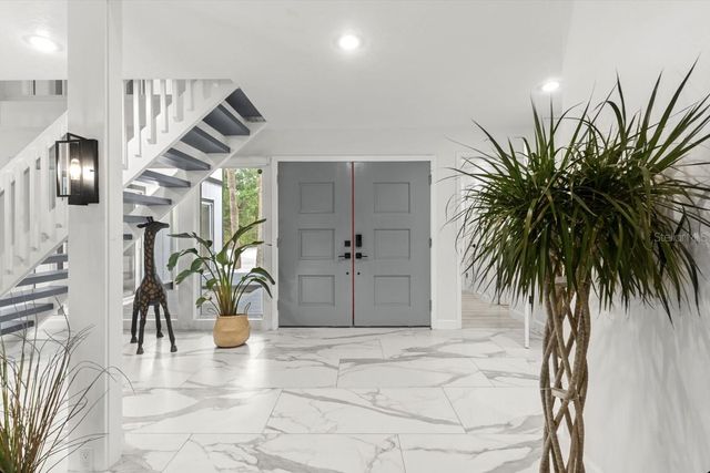 765 SIESTA KEY CIRCLE, Sarasota, FL 34242