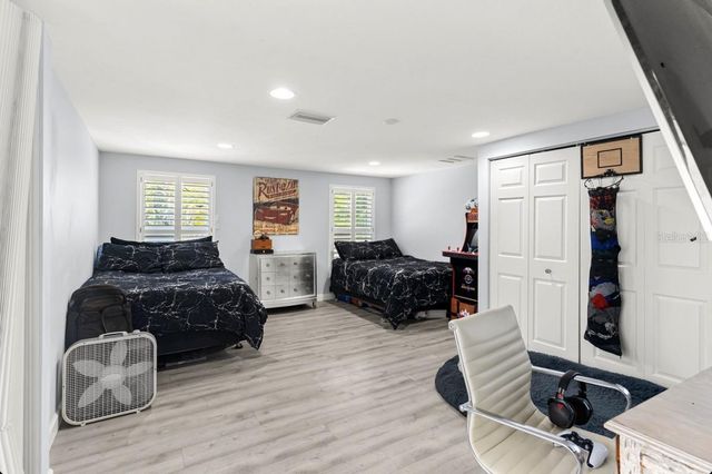 765 SIESTA KEY CIRCLE, Sarasota, FL 34242