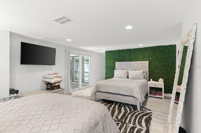 765 SIESTA KEY CIRCLE, Sarasota, FL 34242