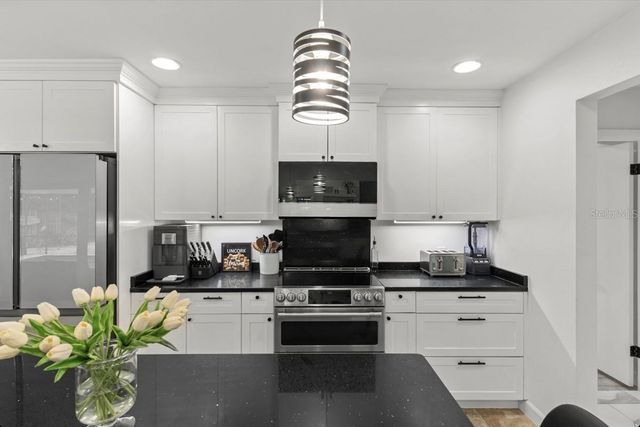 765 SIESTA KEY CIRCLE, Sarasota, FL 34242