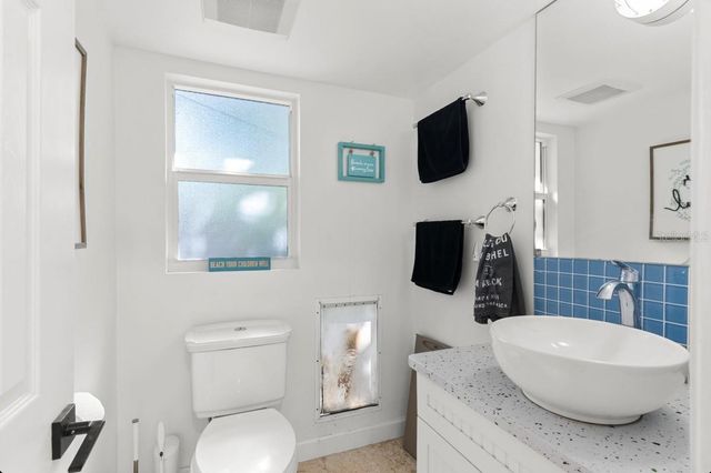 765 SIESTA KEY CIRCLE, Sarasota, FL 34242