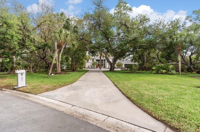 765 SIESTA KEY CIRCLE, Sarasota, FL 34242