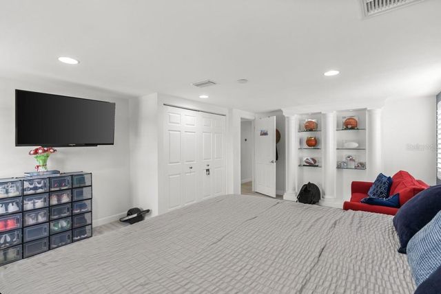 765 SIESTA KEY CIRCLE, Sarasota, FL 34242