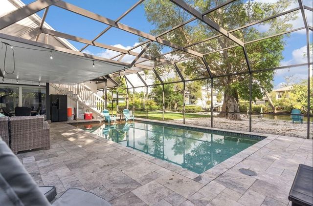 765 SIESTA KEY CIRCLE, Sarasota, FL 34242