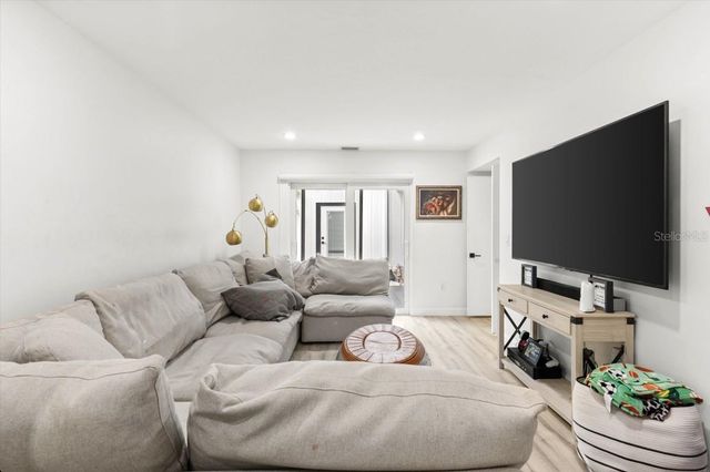 765 SIESTA KEY CIRCLE, Sarasota, FL 34242