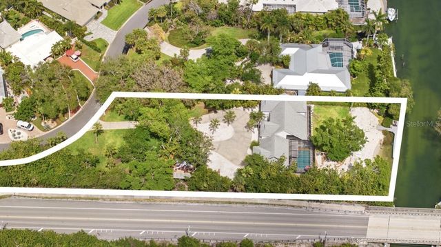 765 SIESTA KEY CIRCLE, Sarasota, FL 34242