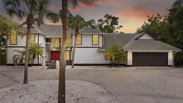 765 SIESTA KEY CIRCLE, Sarasota, FL 34242