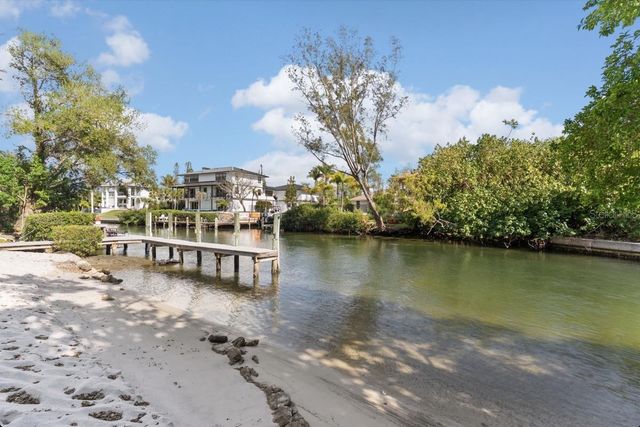 765 SIESTA KEY CIRCLE, Sarasota, FL 34242