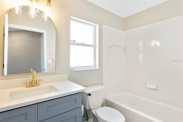 6438 TIDEWAVE STREET, Orlando, FL 32822