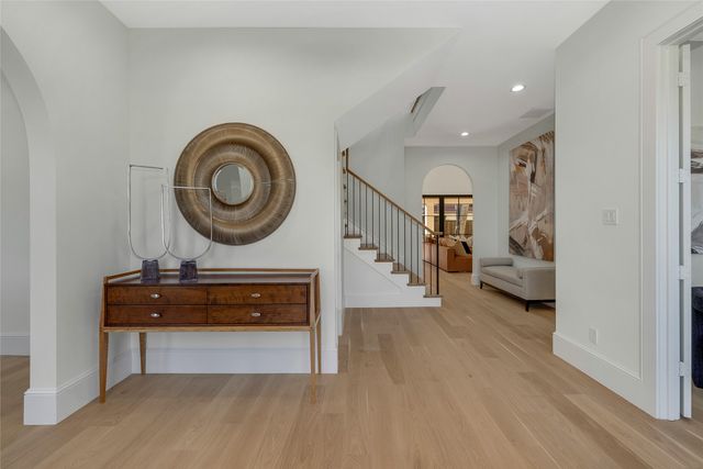 7004 Irongate Lane, Dallas, TX 75214