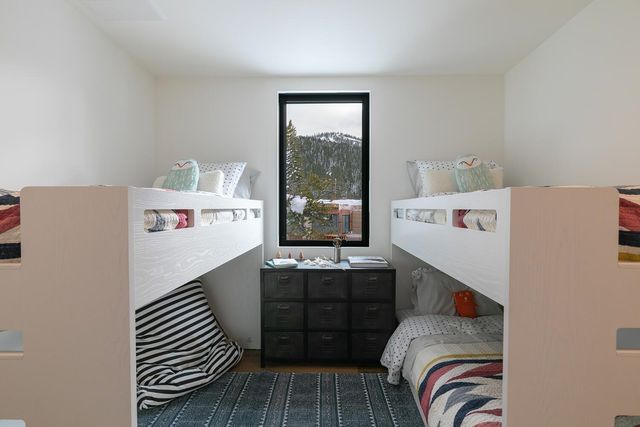 211 Palisades Circle, Olympic Valley, OH 96146