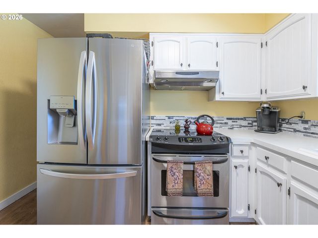 5545 VAL VIEW Dr, Turner, OR 97392