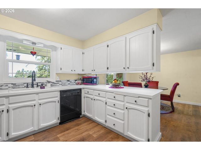 5545 VAL VIEW Dr, Turner, OR 97392